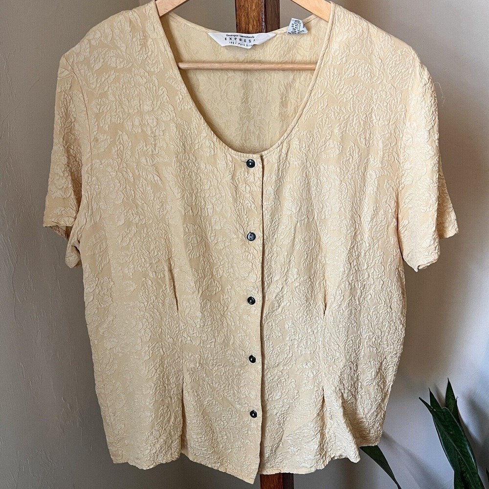 Vtg Express Women Medium Short Sleeve Shirt 100% Silk Blouse Yellow Button Front